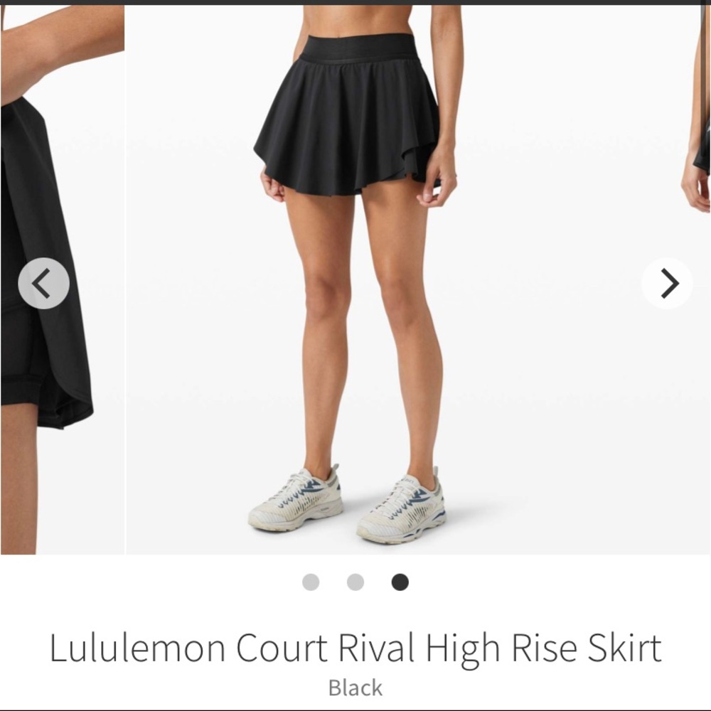 Lululemon court rival